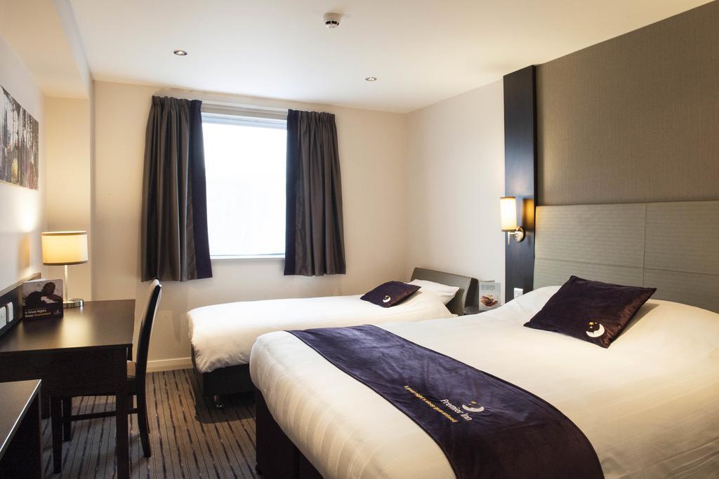 Premier Inn London Edgware Barnet Cameră foto
