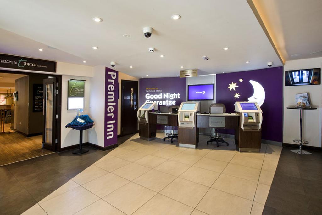 Premier Inn London Edgware Barnet Exterior foto