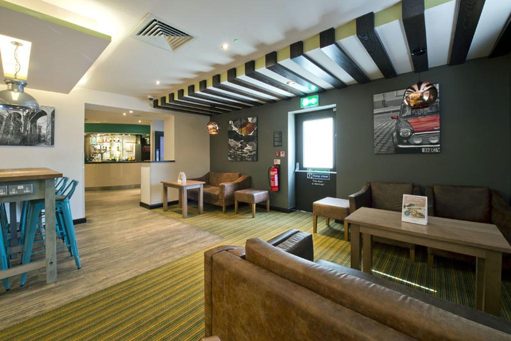 Premier Inn London Edgware Barnet Exterior foto
