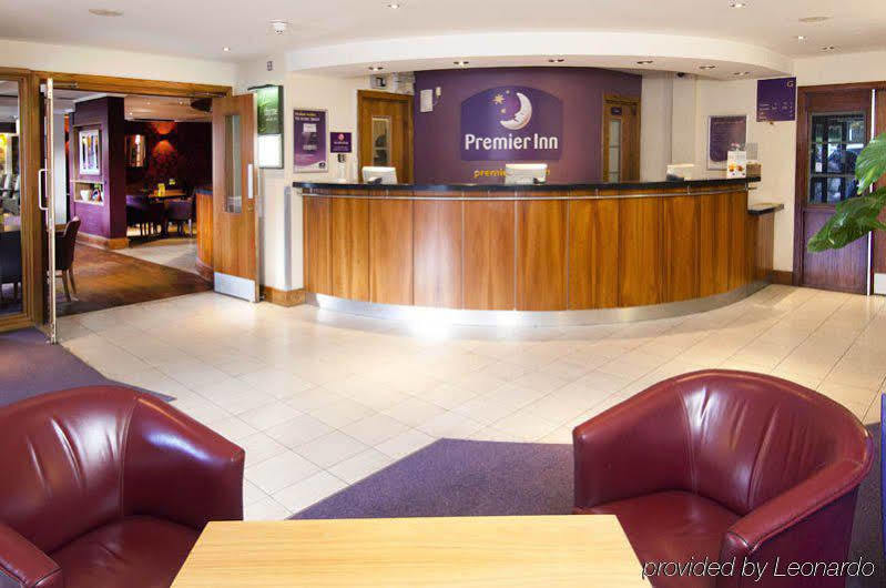 Premier Inn London Edgware Barnet Exterior foto